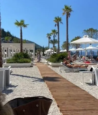 Hasta La Vista Vlorë